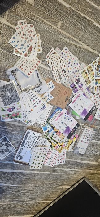 Zestaw pakiet elementów do zdobienia paznokci naklejki  tasiemki stemp