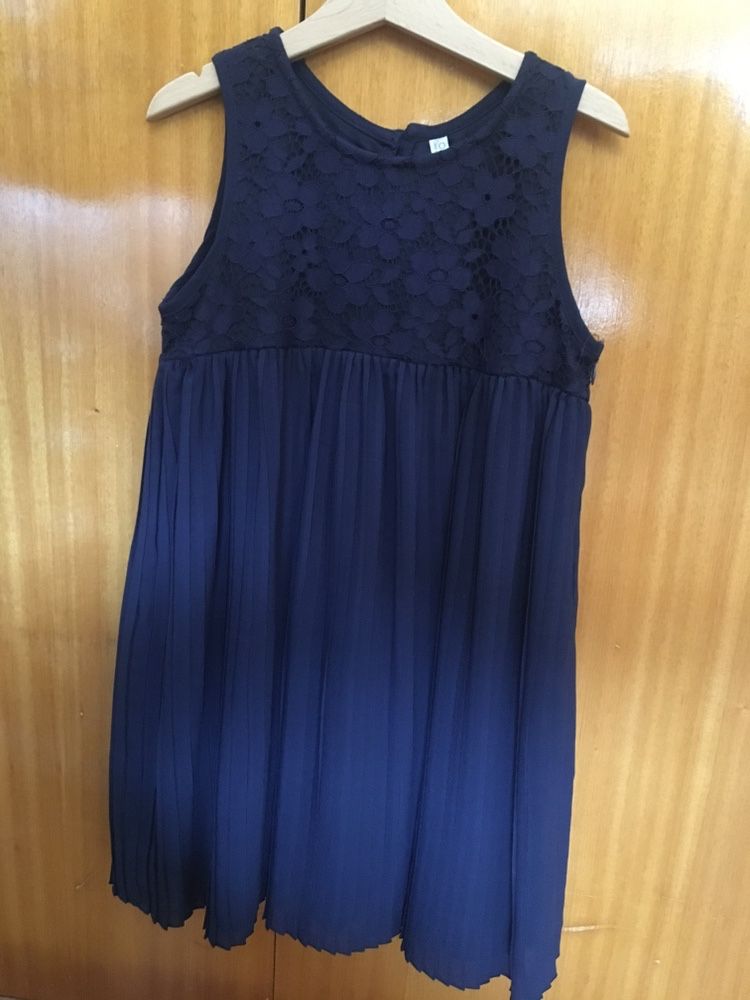 Vestido azul marinho, marca Losan e tamanho 8