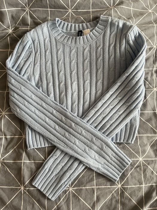 krótki niebieski sweterek H&M S