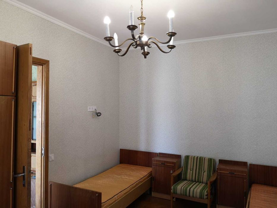 Продається  3-кімнатна квартира по вул. Л.Українки