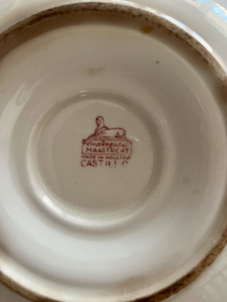 Sosjerka stara porcelana vintage sygnowana Maastricht