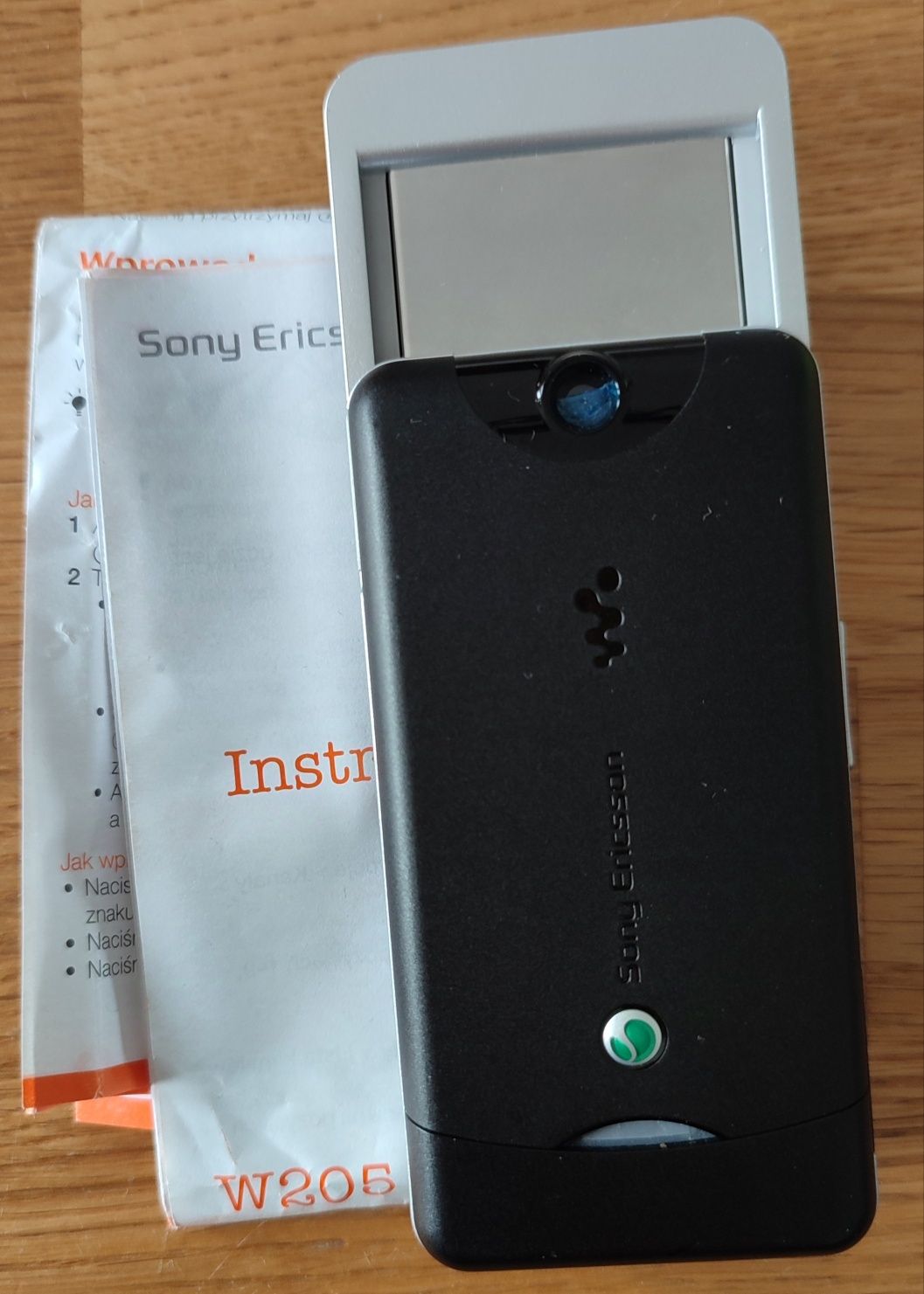 Sony Ericsson W205