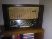 Rádio antigo SCHAUB