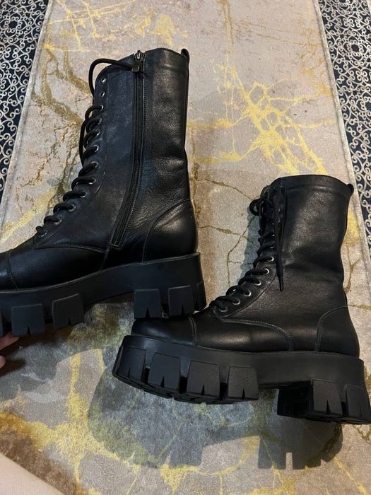 Абсолютно новые кожаные ботинки, размер 40