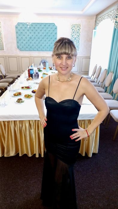 Живая музыка и ведущий (тамада)