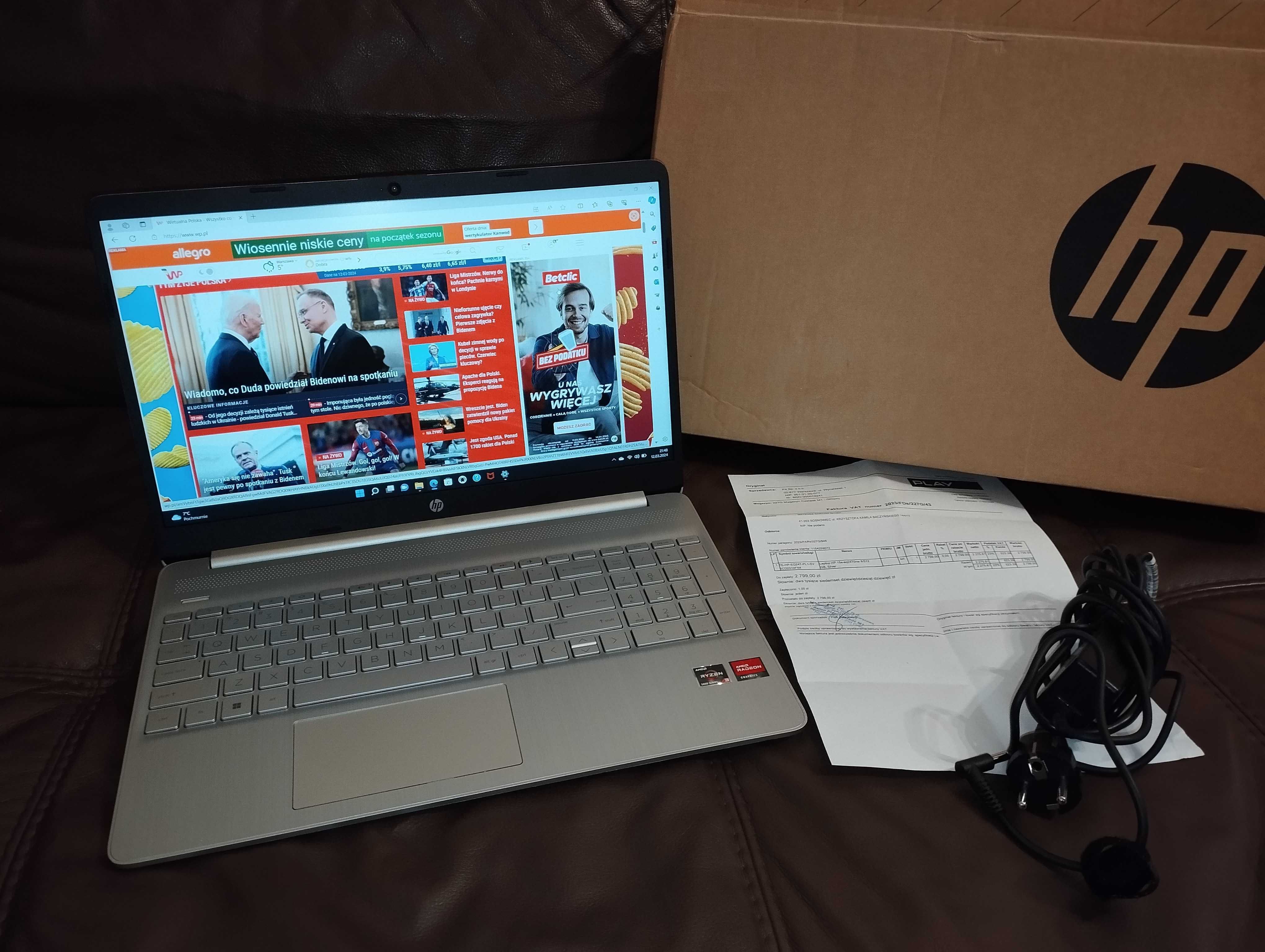 Laptop HP 15s-eq2470nw 15,6" AMD Ryzen 3 8 GB/512 GB, FHD