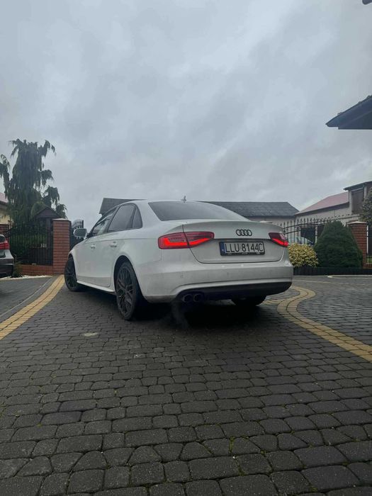 AUDI A4 B8 2015R 2.0 diesiel177km QUATTRO