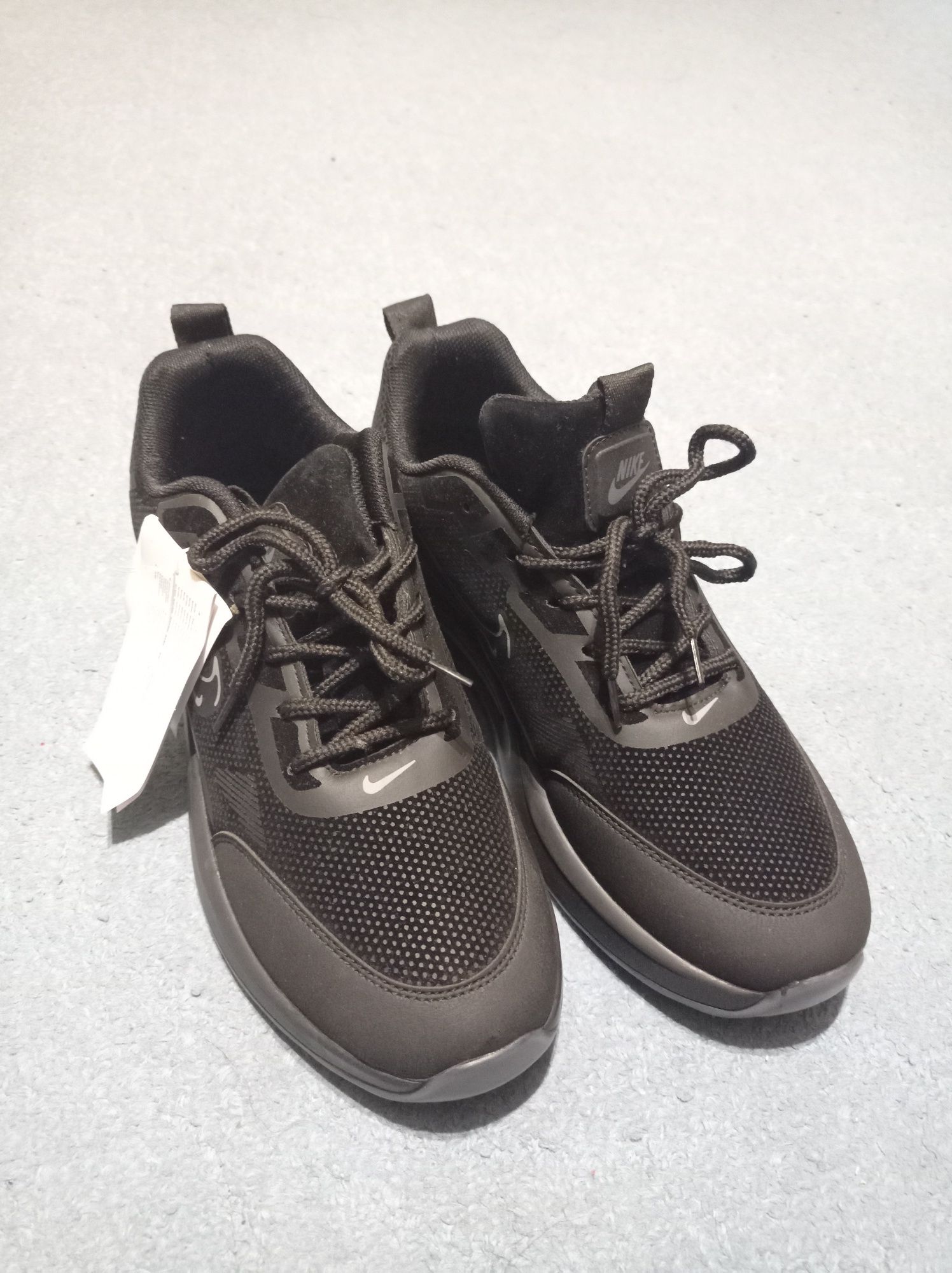 Кросівки Найк Чорні 44 розмір 28.1 см устілка. # Кросівки Найк Nike