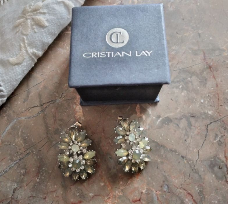 Brincos marca Christian Lay