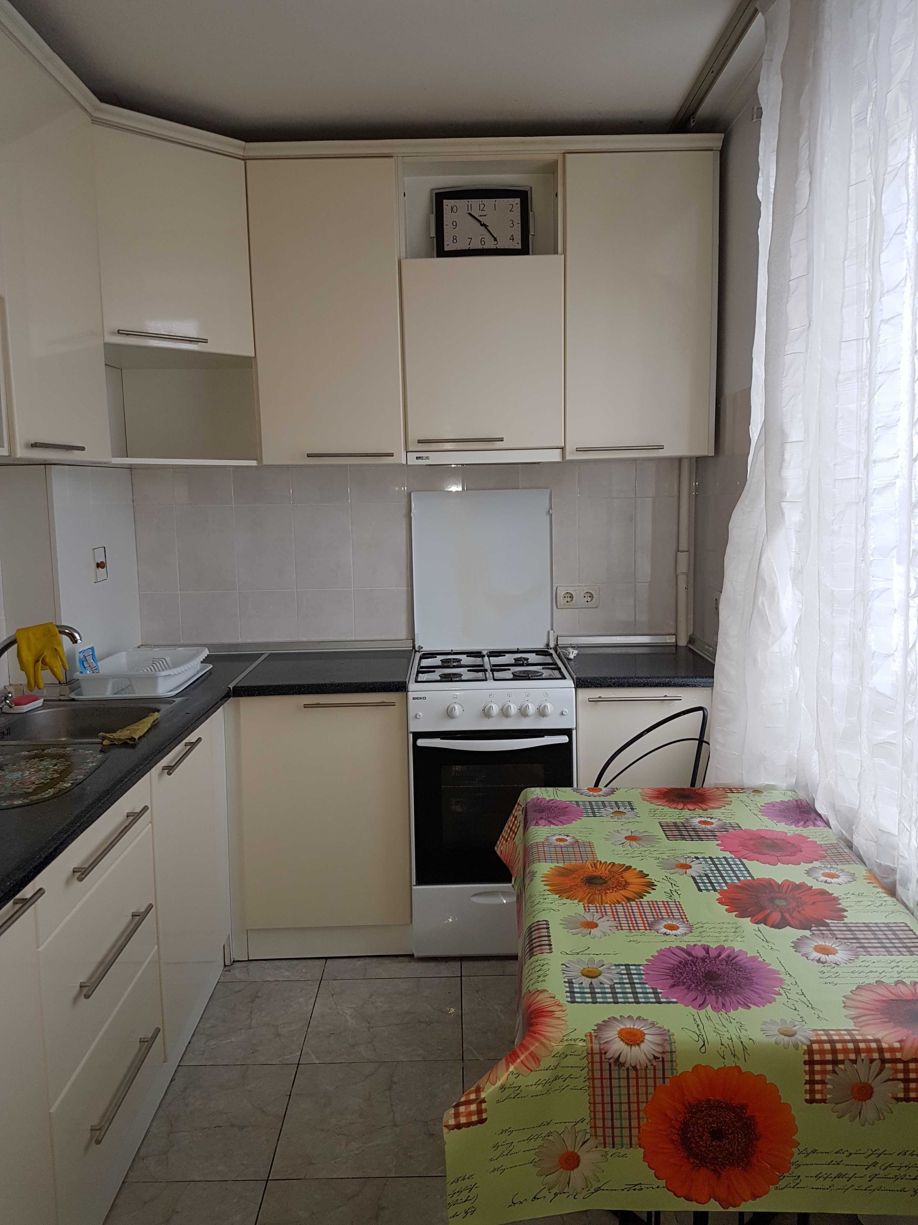 Продам 2 комнатную квартиру в 608 м/р