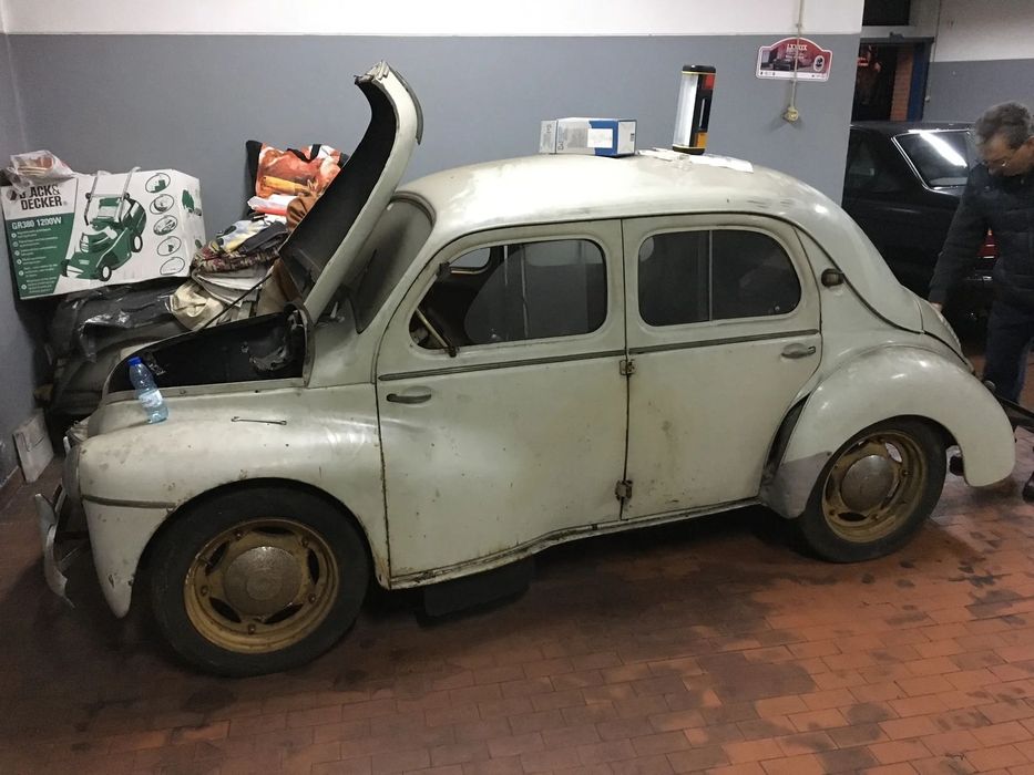 Renault 4