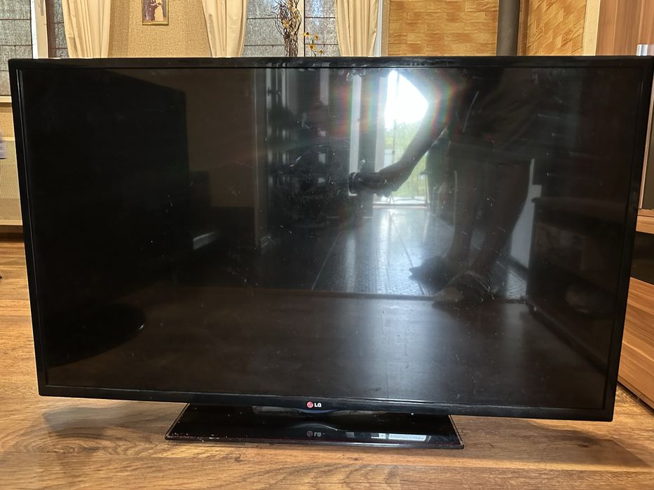Телевізор LGLN5708 під ремонт
