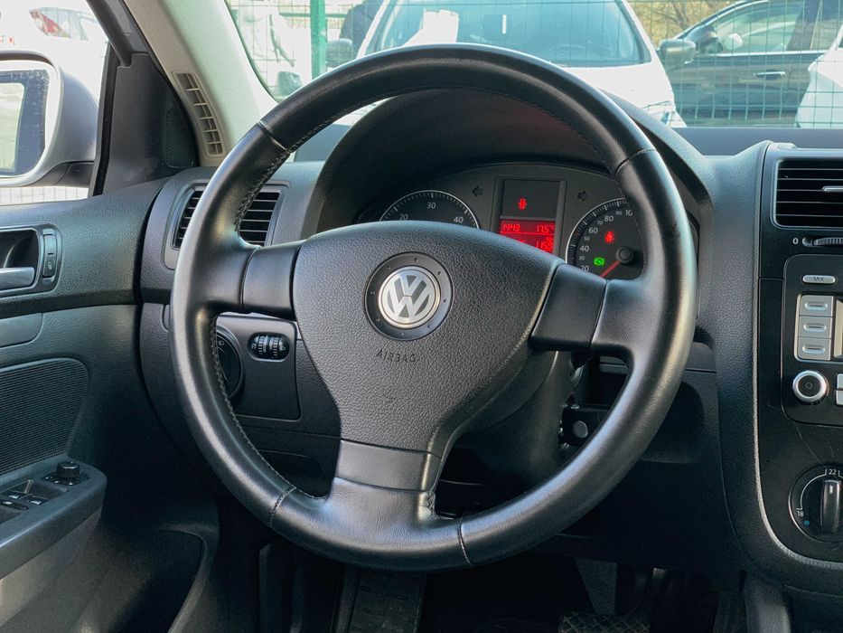 Volkswagen Golf 2007 автомат