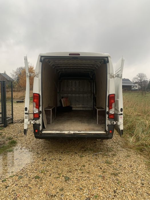 Wynajem samochodu dostawczego BUS. Najem krótko- i długoterminowy