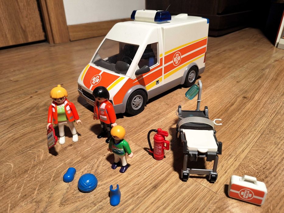 Playmobil 6685 City Life Pogotowie ratunkowe / Karetka