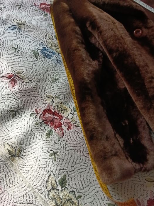 Шуба жіноча цигейкова