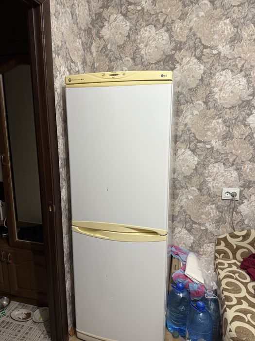Продам холодильник LG