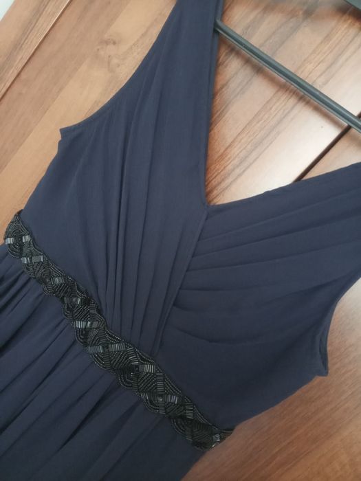 Elegancka sukienka w rozmiarze M