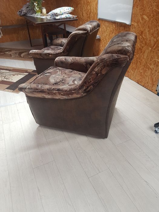Dwa fotele używane