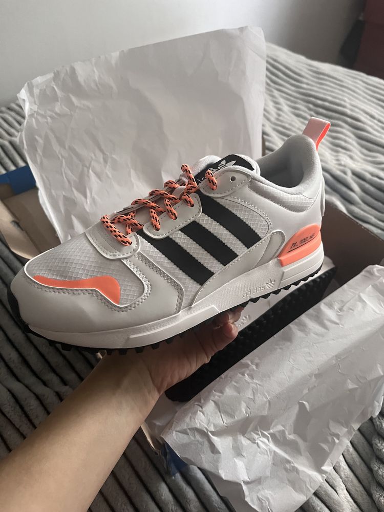 Adidas ZX 700 HD