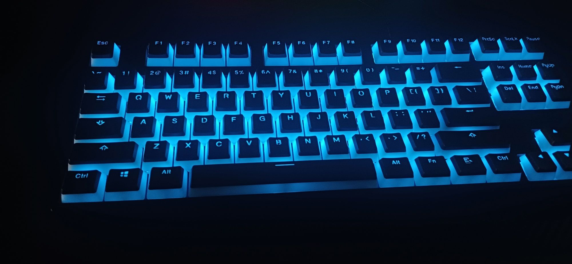 Customowa klawiatura z wygłuszeniem