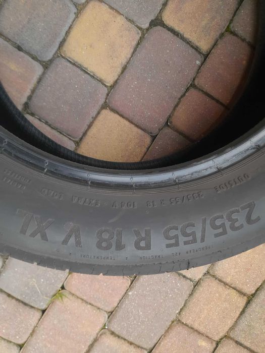 Komplet opon letnich Continental 235/55 R18 V XL jak nowe
