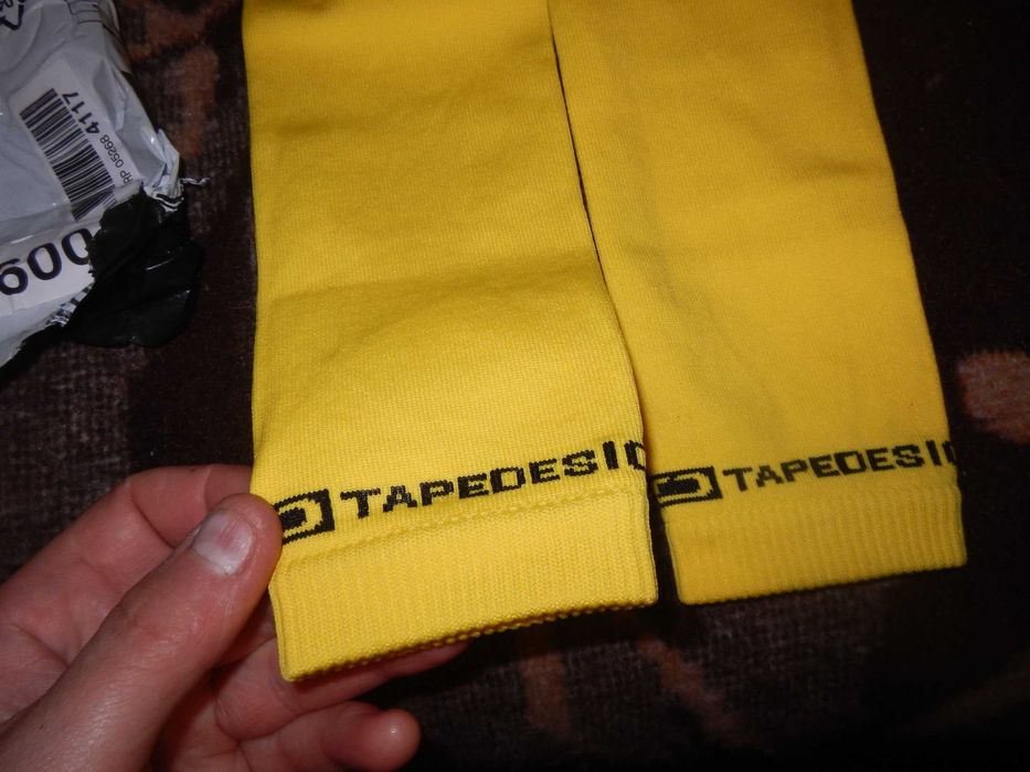 Wyprzedaż->B6600 Tapedesign Tubes getry piłkarskie uniwersalne