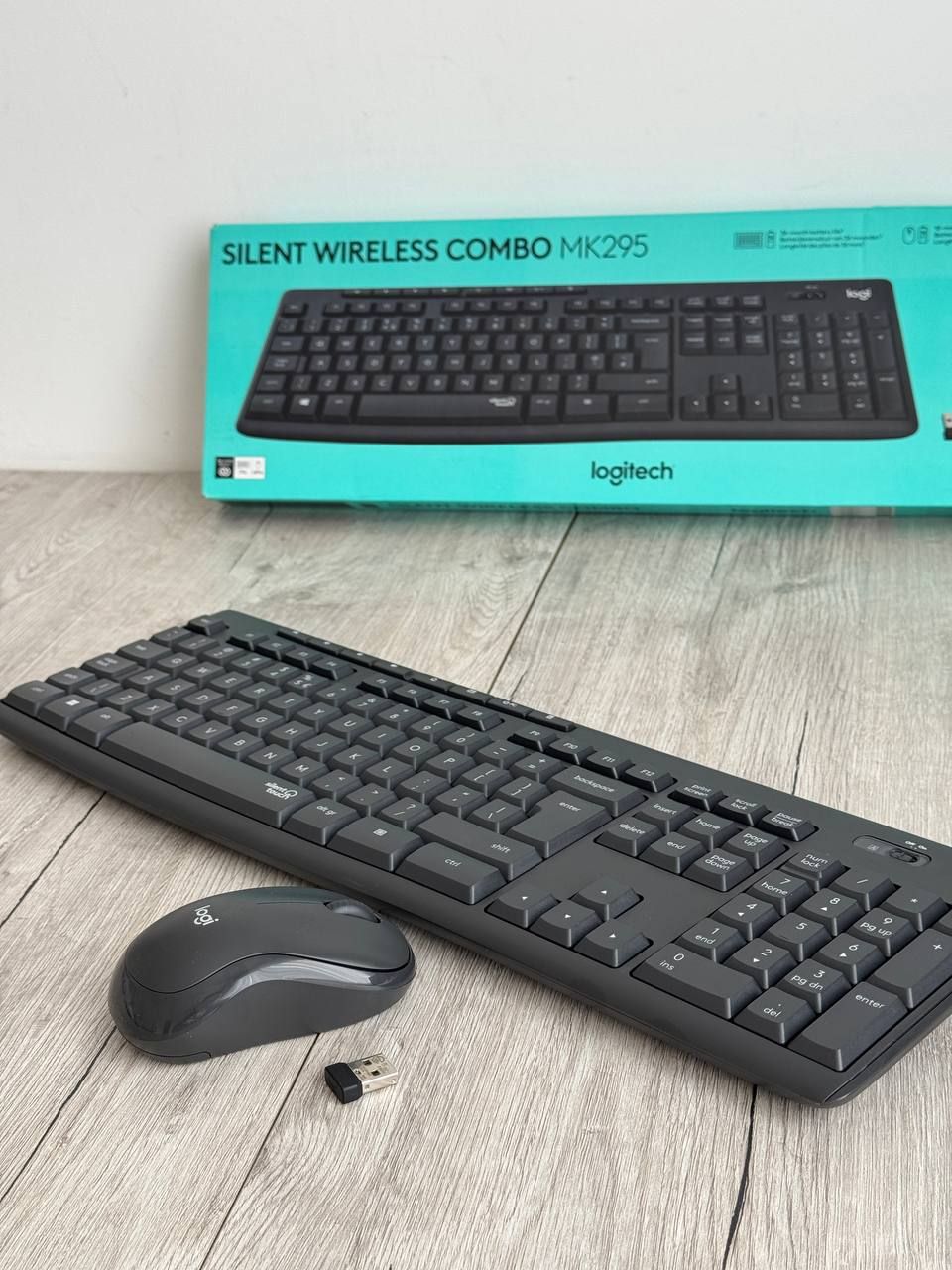 Комплект (клавіатура, миша) Logitech MK295 Wireless Combo Black NL