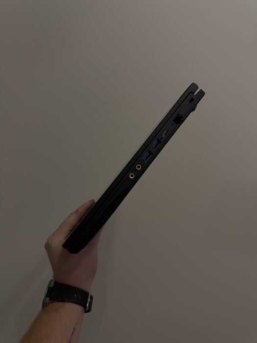 Топовий ігровий ноутбук MSI True Gaming у стані нового