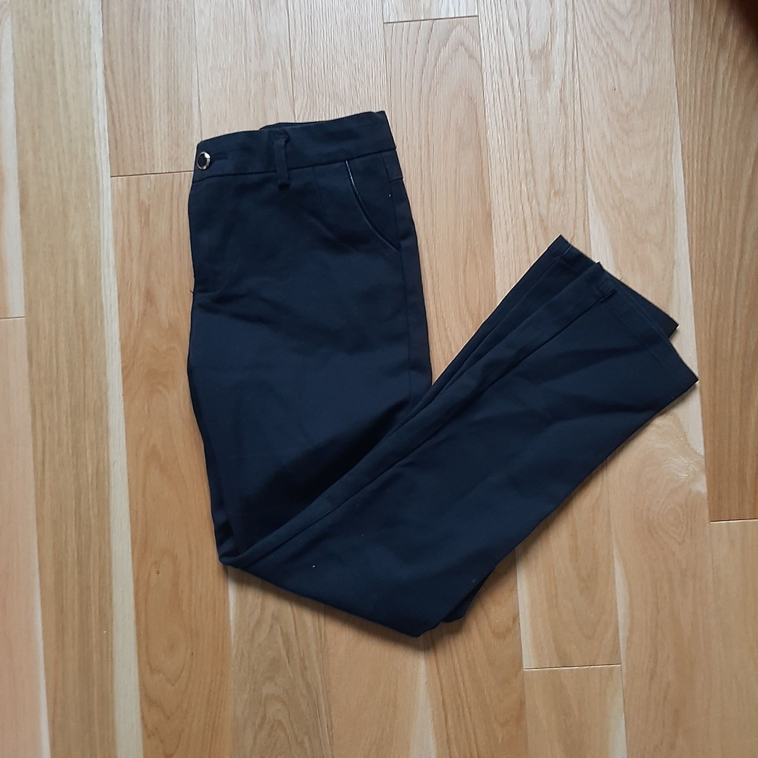Czarne eleganckie klasyczne spodnie proste nogawki M 38 L 40 rozmiar