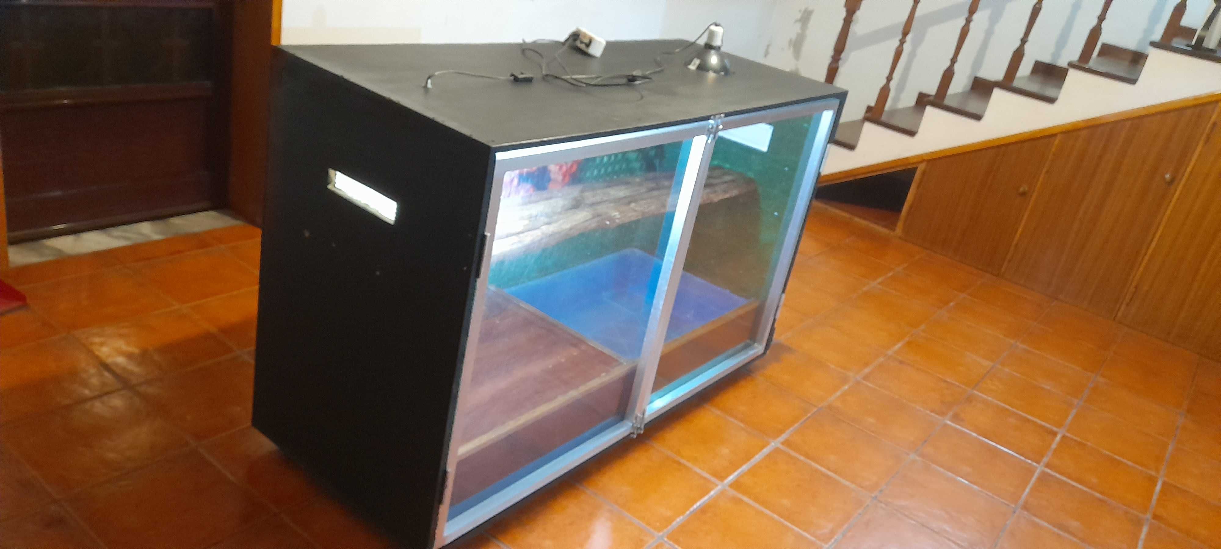 Terrario para réptil