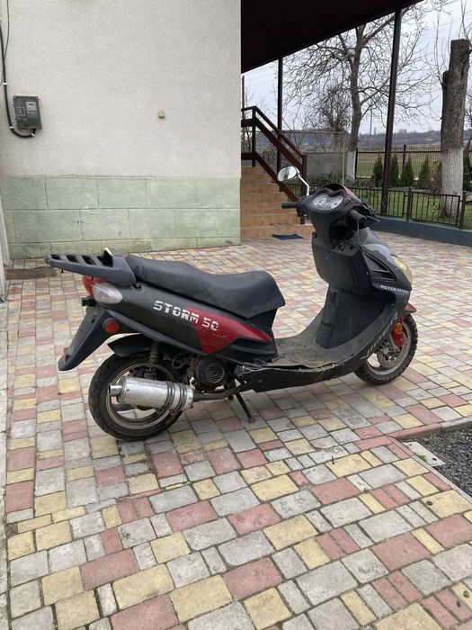 Продам Скутер Storm