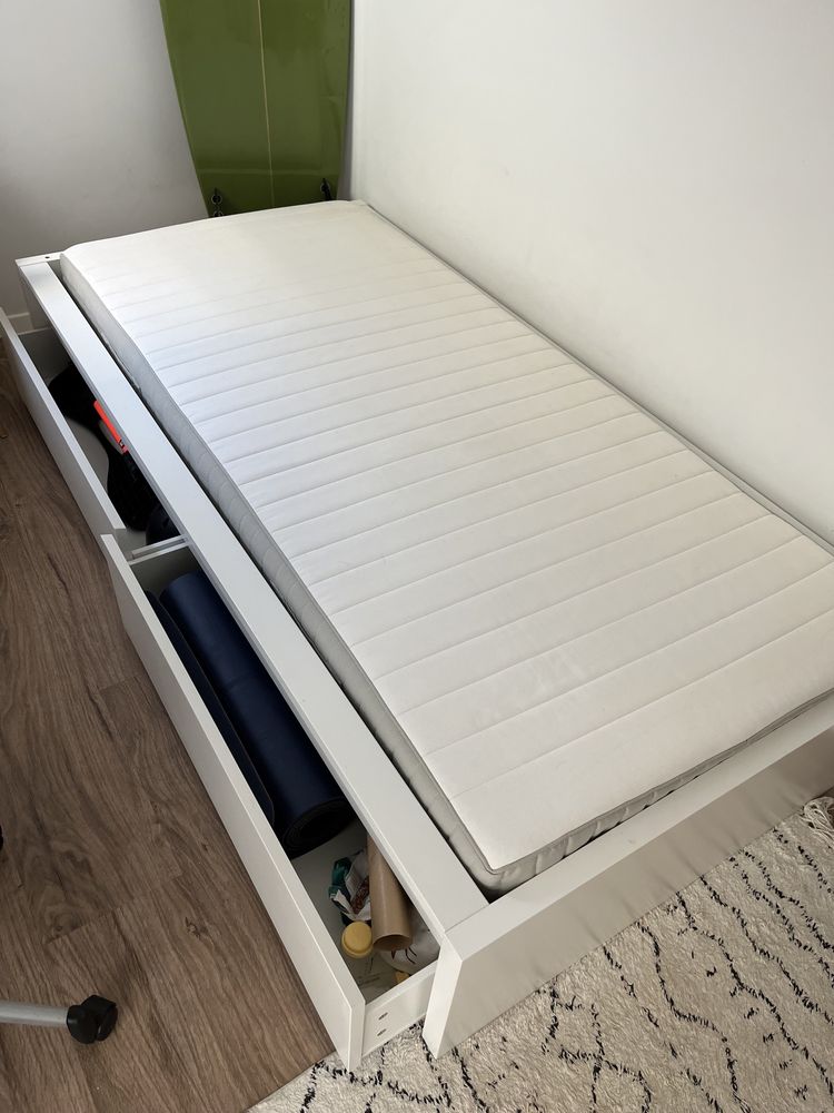 Cama MALM c/2 caixas de arrumação