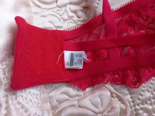 Biustonosz czerwony 85D - elegancki, push up