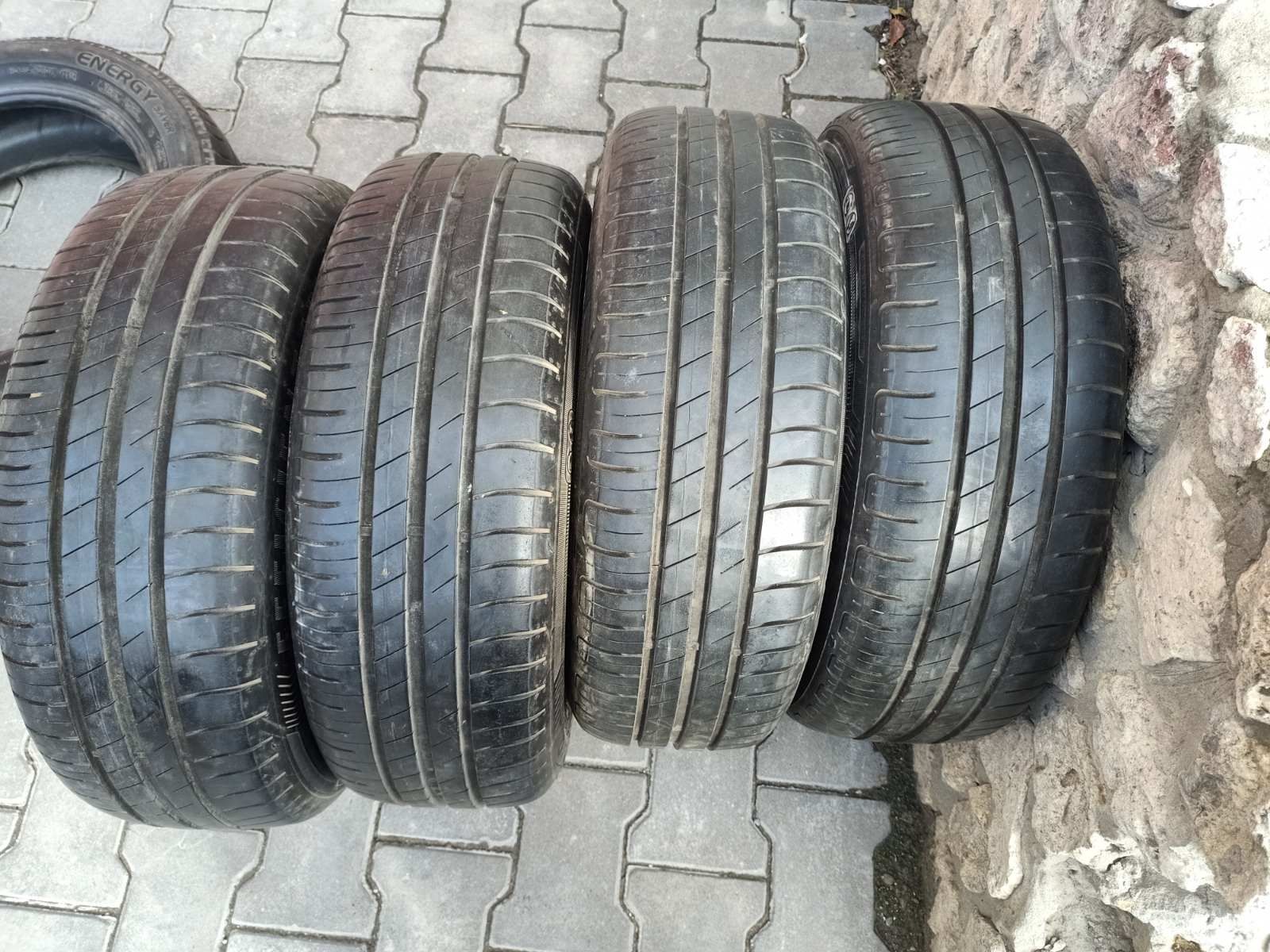 Продам резину з дисками GoodYear!