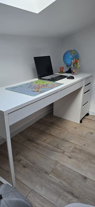 Biurko z kontenerkiem Ikea Micke