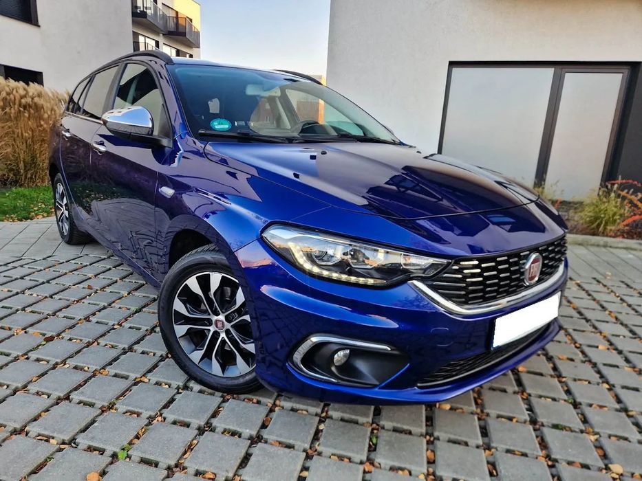 Fiat Tipo PIĘKNY wersja MIRROR+Ledy+czujniki cofania+ALU17+KAMERA+nawigacja