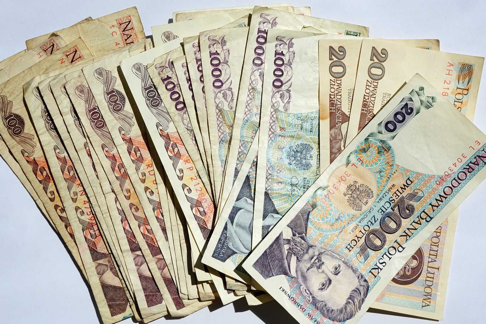 Banknoty PRL 40szt i numery po sobie i 666