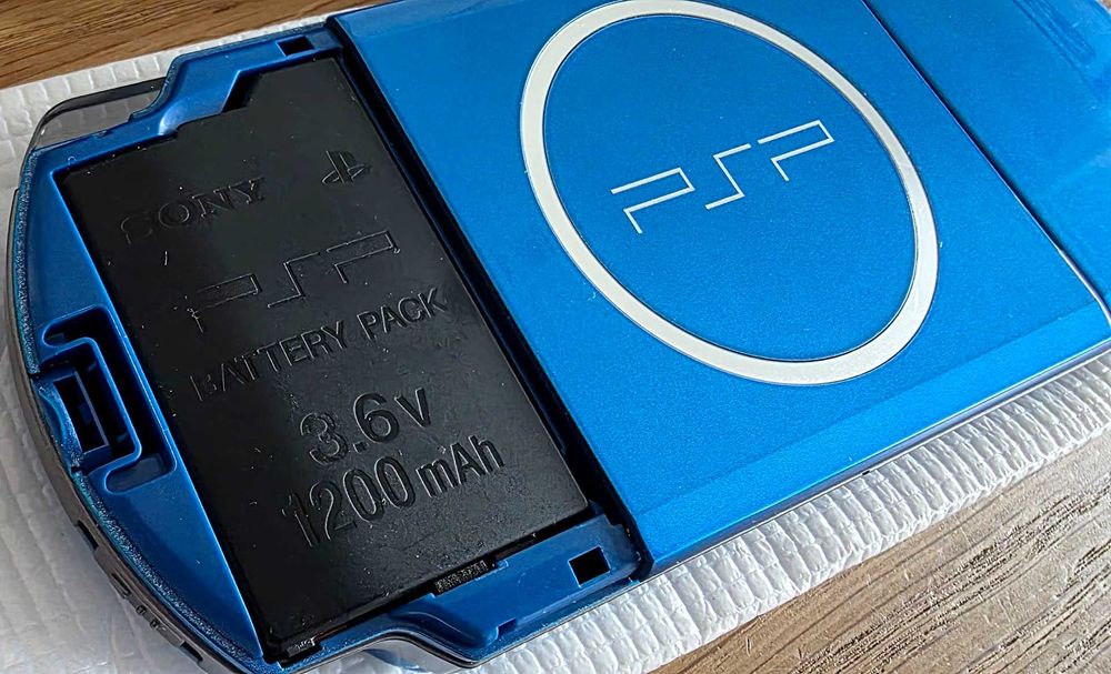 PSP 3000 Vibrant Blue, ARK-4, 64GB, stan kolekcjonerski