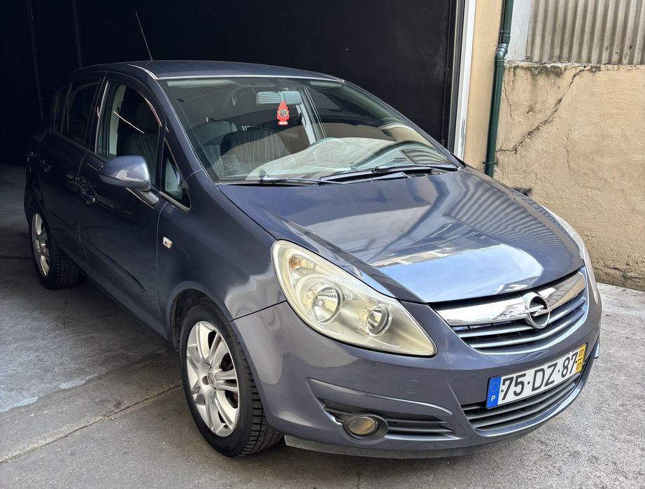 Opel Corsa D Enjoy 1200 Gasolina 160Milkm