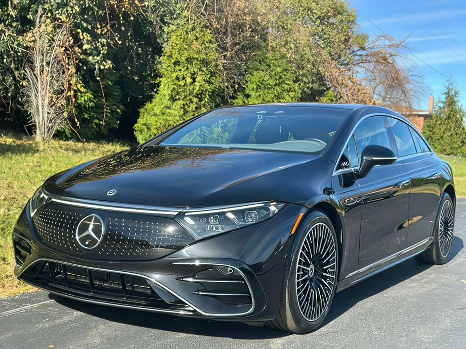 Mercedes-Benz EQS      2022