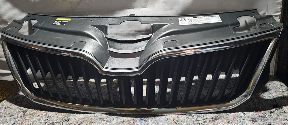 Atrapa chłodnicy grill gril wlot Skoda Rapid II 2 chrom