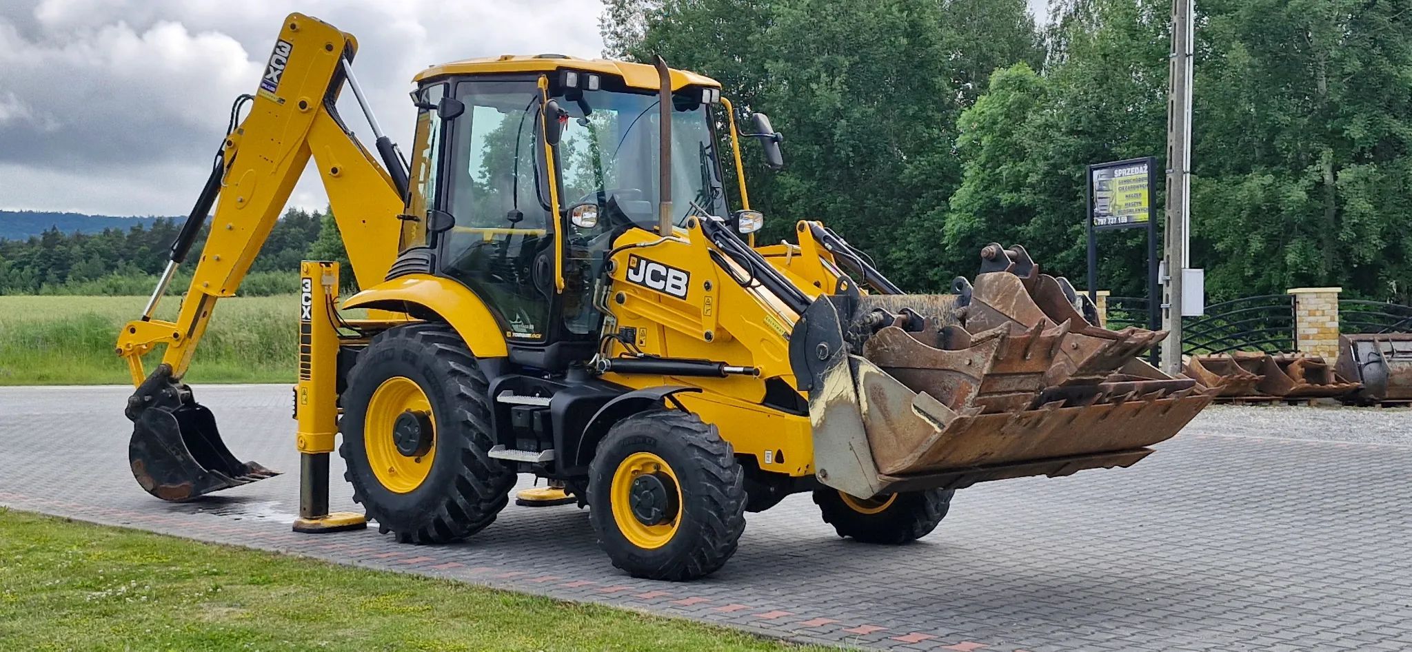 JCB 3CX/ Jak Nowa/ Maszyna sprowadzona/ 110KM/  Koparko-ładowarka JCB 3CX 4CX tj CAT 432
