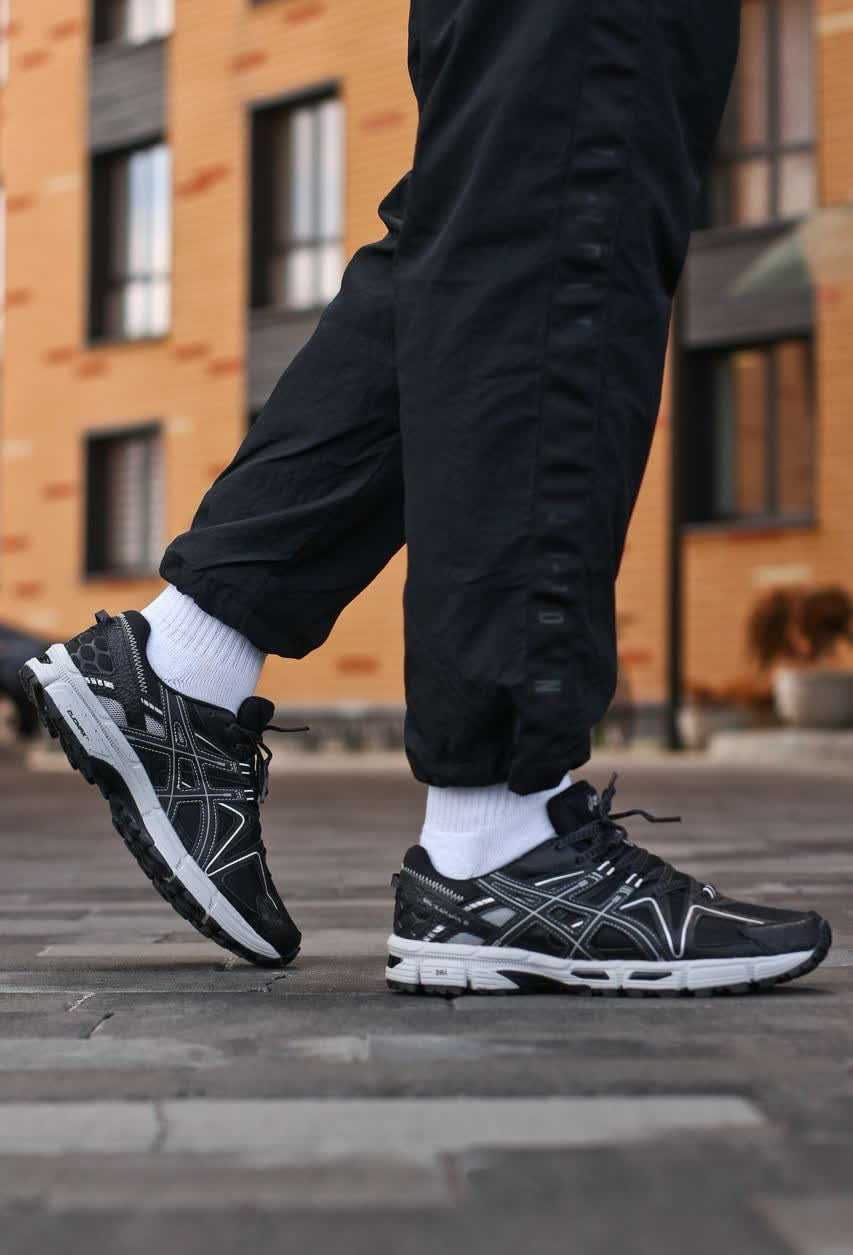 Стильні кросівки Asics Gel-Kahana 8 Black/White чоловічі чорно-білі