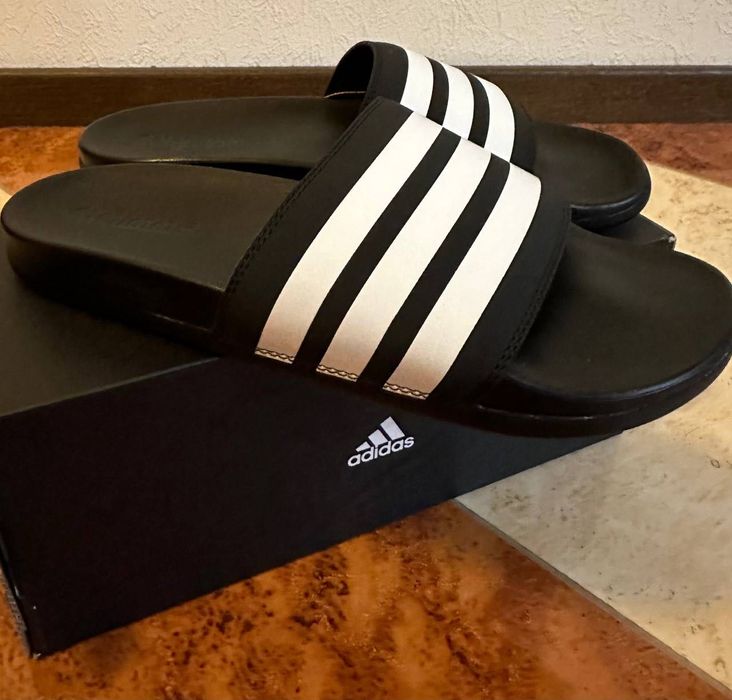 Новые оригинал шлёпанцы сланцы ADIDAS Adilette comfort AP9971