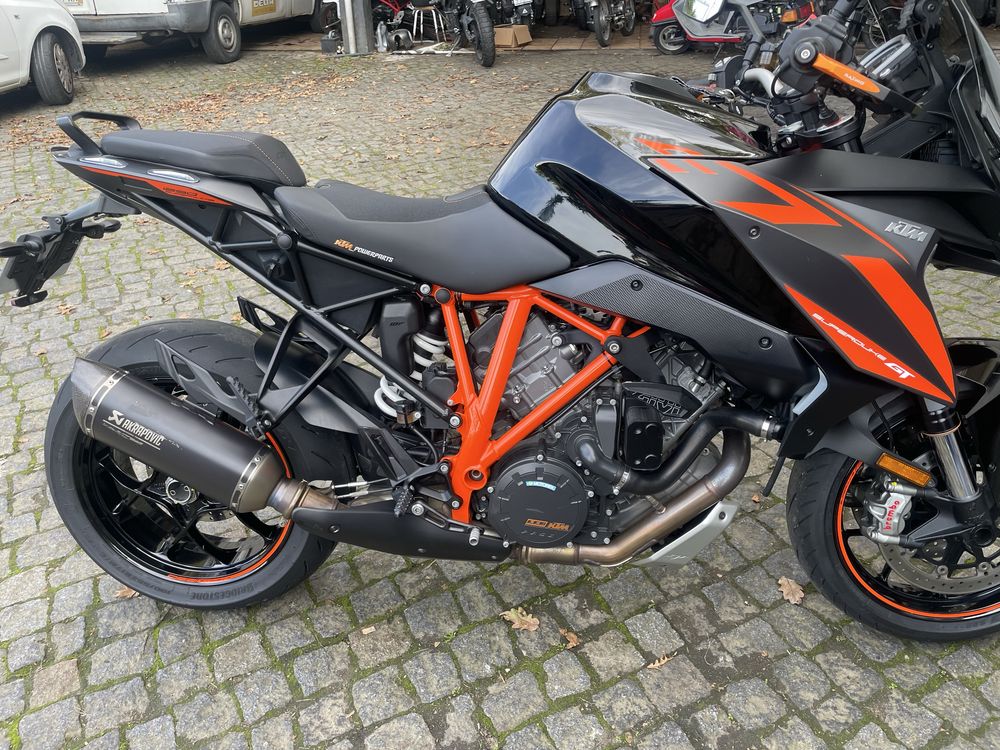 KTM 1290 superduke GT black edition