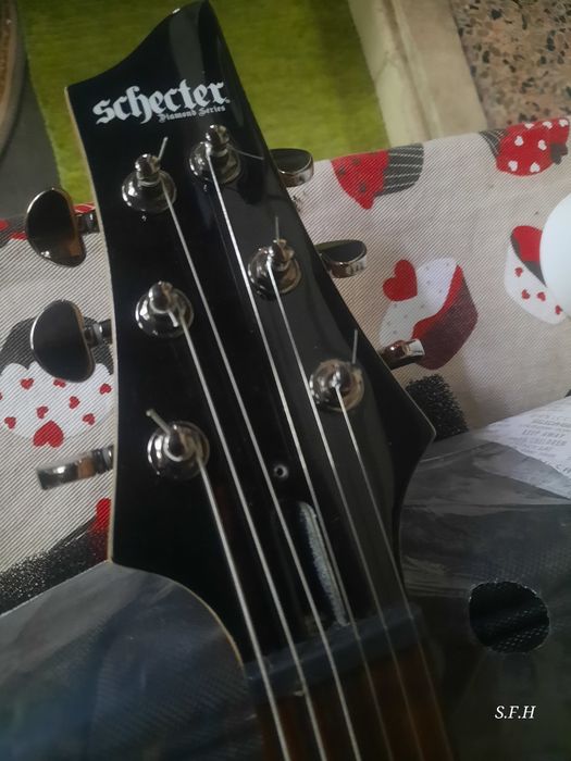 Vendo Schecter Omen