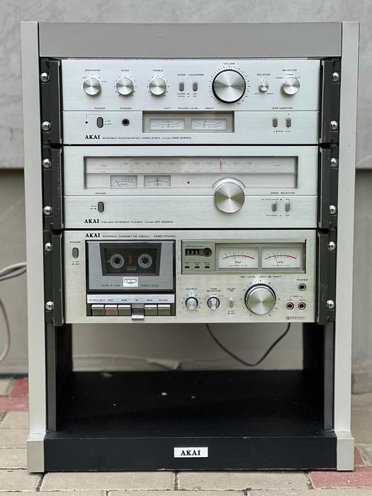 AKAI Hi-Fi Vintage – AM-2350 + AT-2250 + GXC-704D, komplet rack