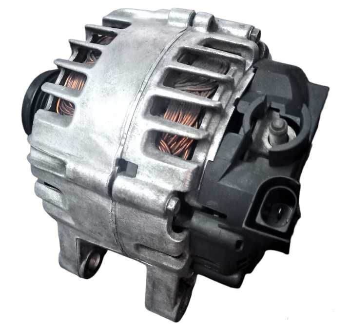 Alternator. BKC BXE BLS BJB 140A 1,9TDI 06F903023C VALEO