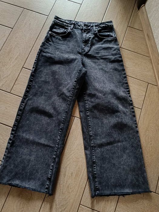 Джинси Bershka (жіночі)